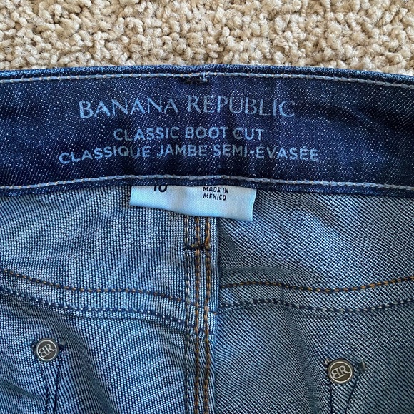 Banana Republic Classic Boot Cut Dark Wash Denim - Picture 7 of 9